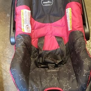 Evenflo carseat and base